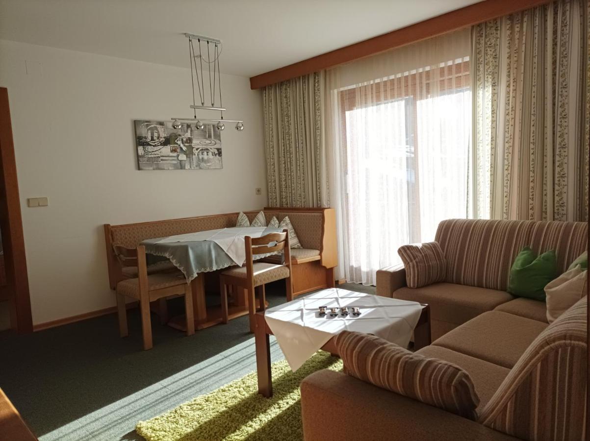 Fruehstueckspension-Appartementhaus Wasserer Bad Kleinkirchheim Ngoại thất bức ảnh