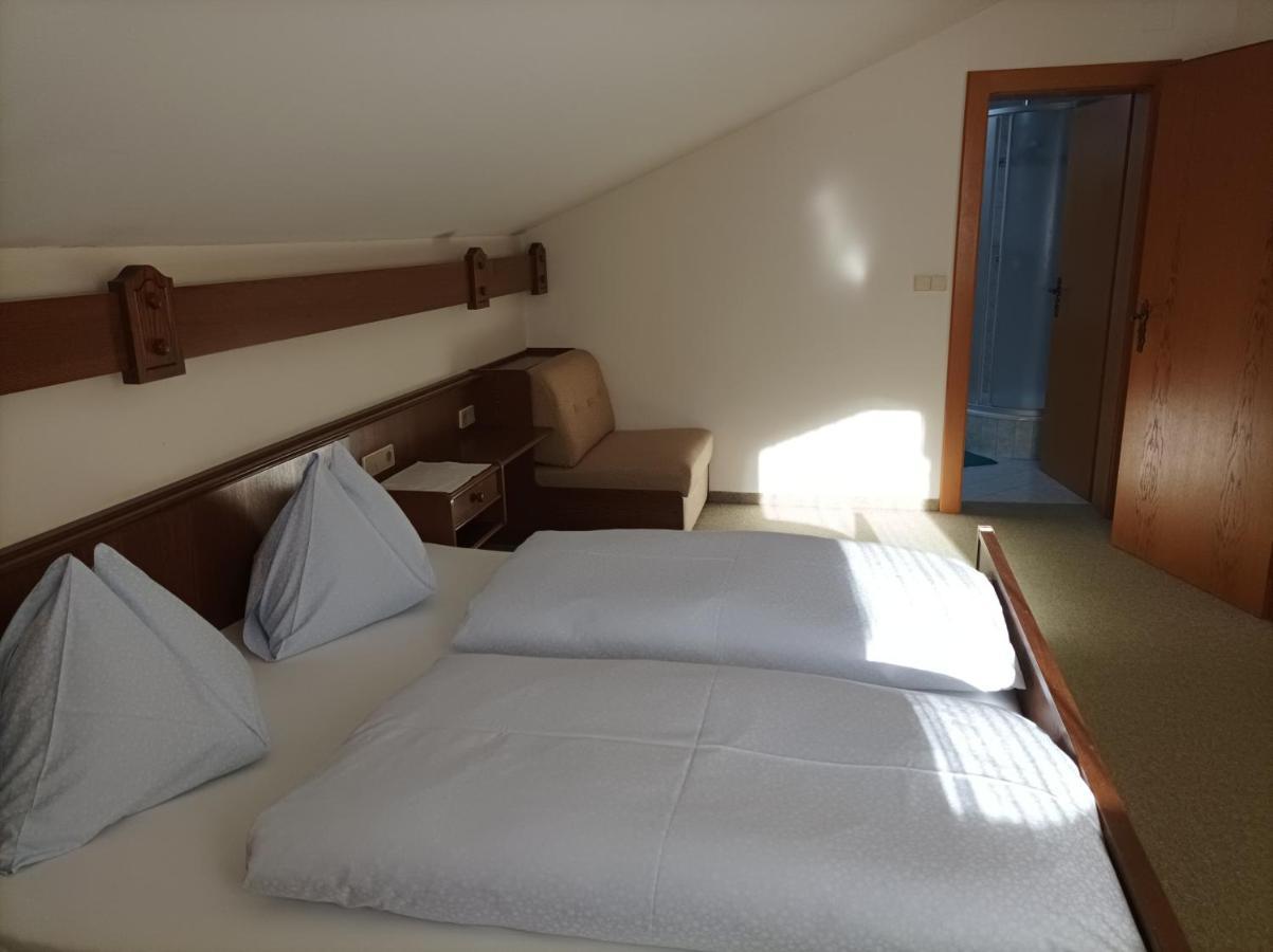 Fruehstueckspension-Appartementhaus Wasserer Bad Kleinkirchheim Ngoại thất bức ảnh