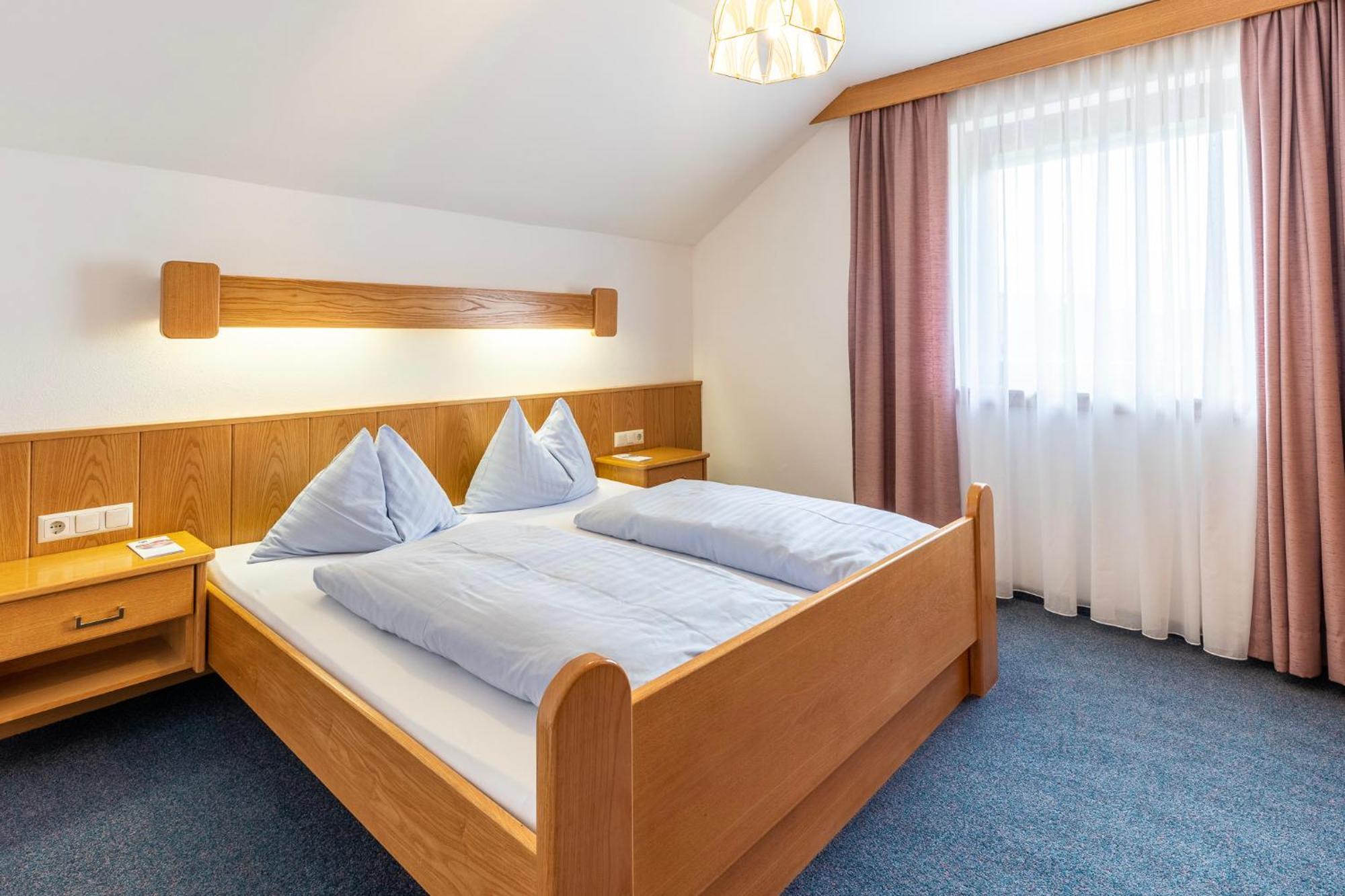 Fruehstueckspension-Appartementhaus Wasserer Bad Kleinkirchheim Ngoại thất bức ảnh