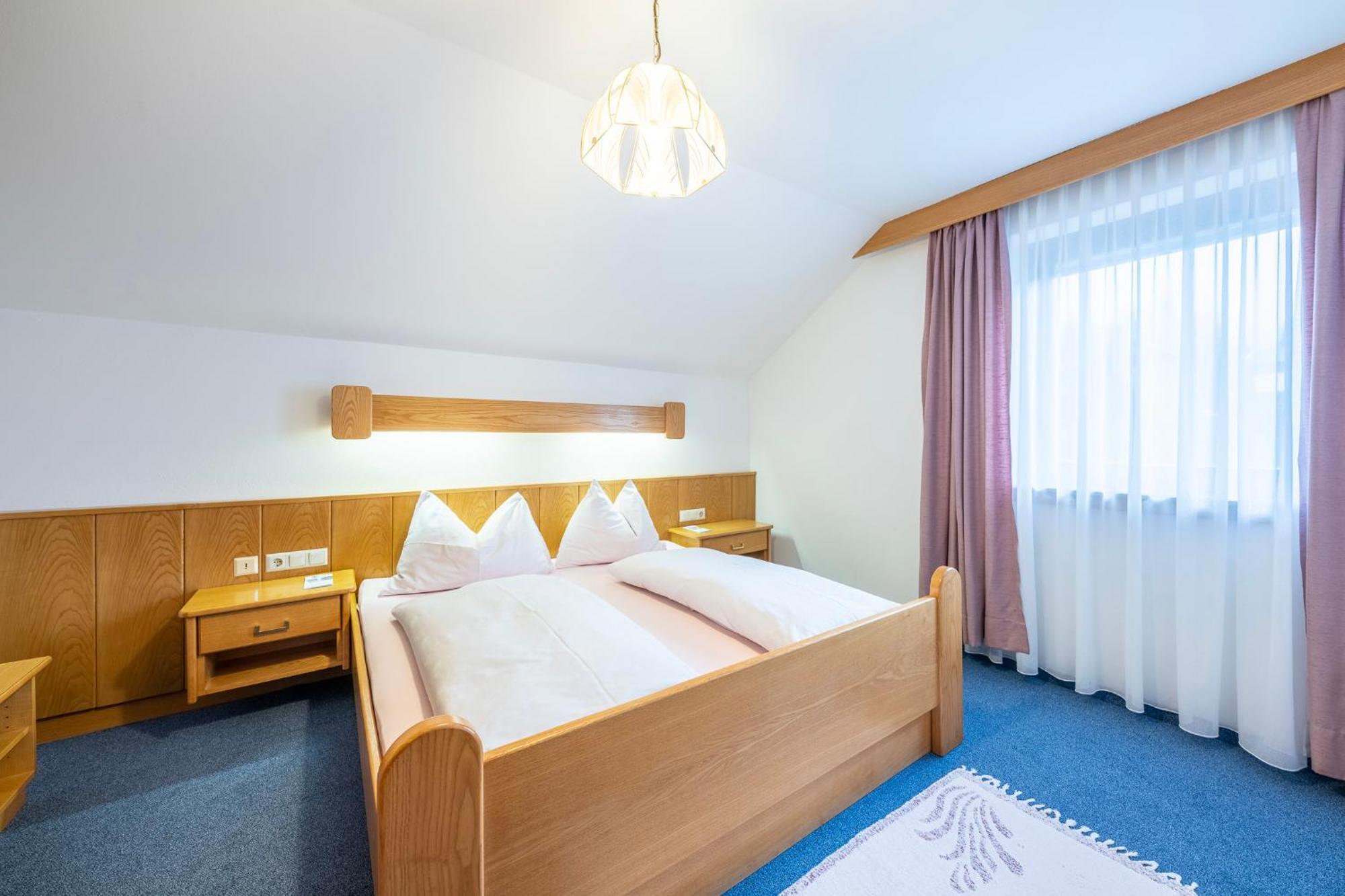 Fruehstueckspension-Appartementhaus Wasserer Bad Kleinkirchheim Ngoại thất bức ảnh