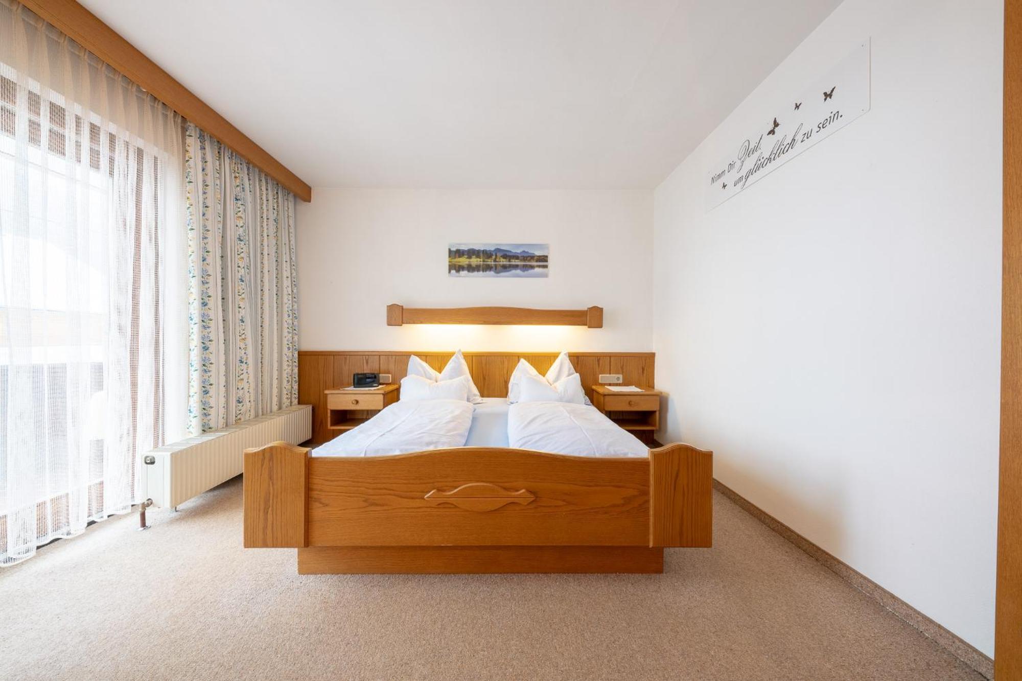 Fruehstueckspension-Appartementhaus Wasserer Bad Kleinkirchheim Ngoại thất bức ảnh
