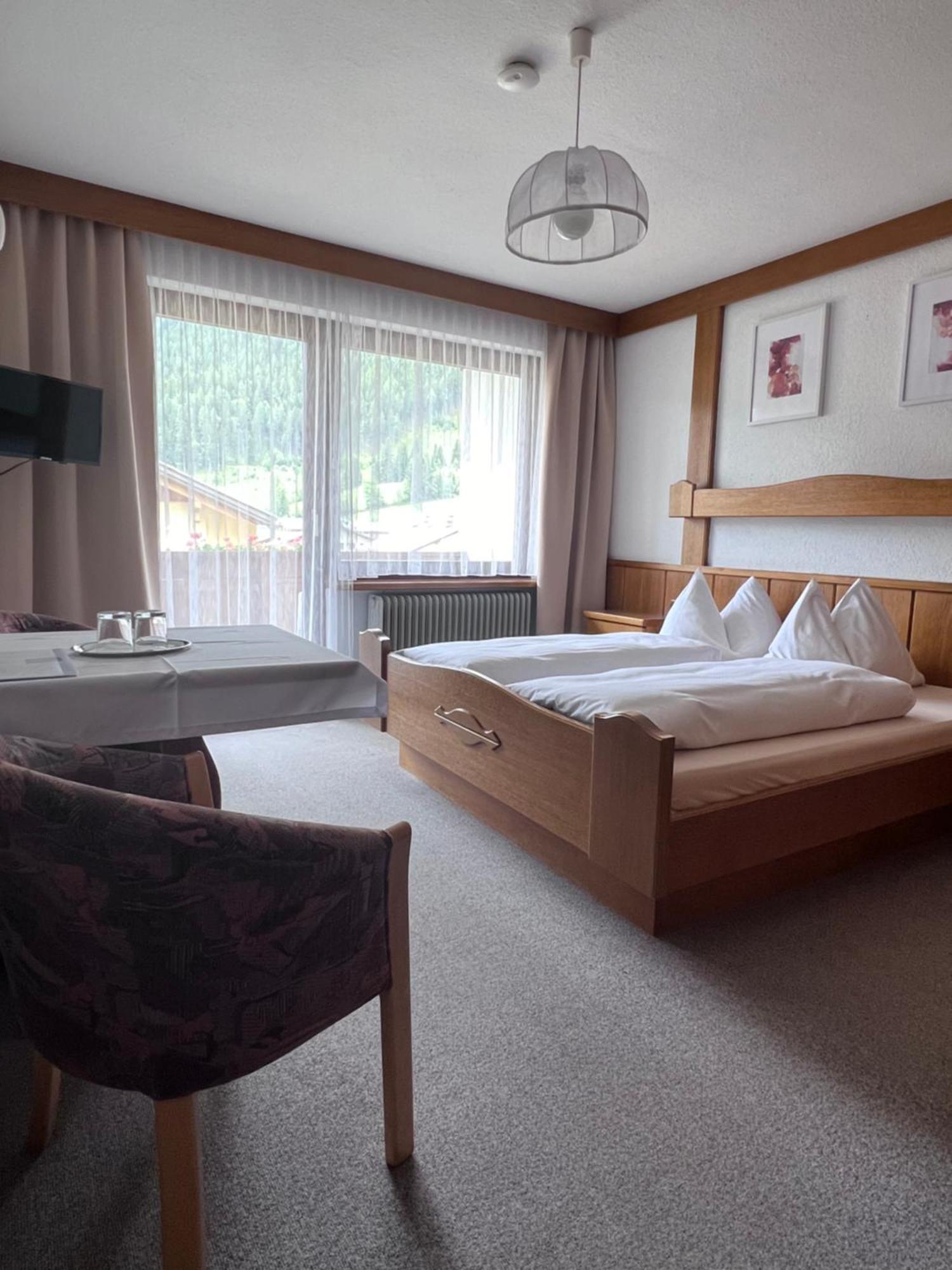 Fruehstueckspension-Appartementhaus Wasserer Bad Kleinkirchheim Ngoại thất bức ảnh