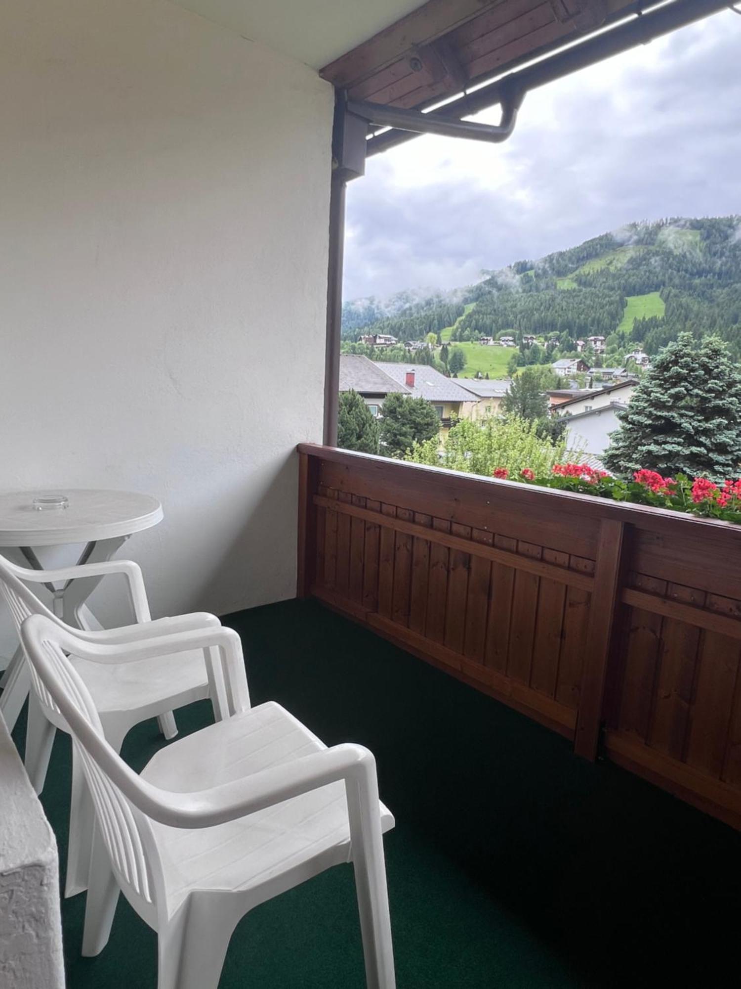 Fruehstueckspension-Appartementhaus Wasserer Bad Kleinkirchheim Ngoại thất bức ảnh