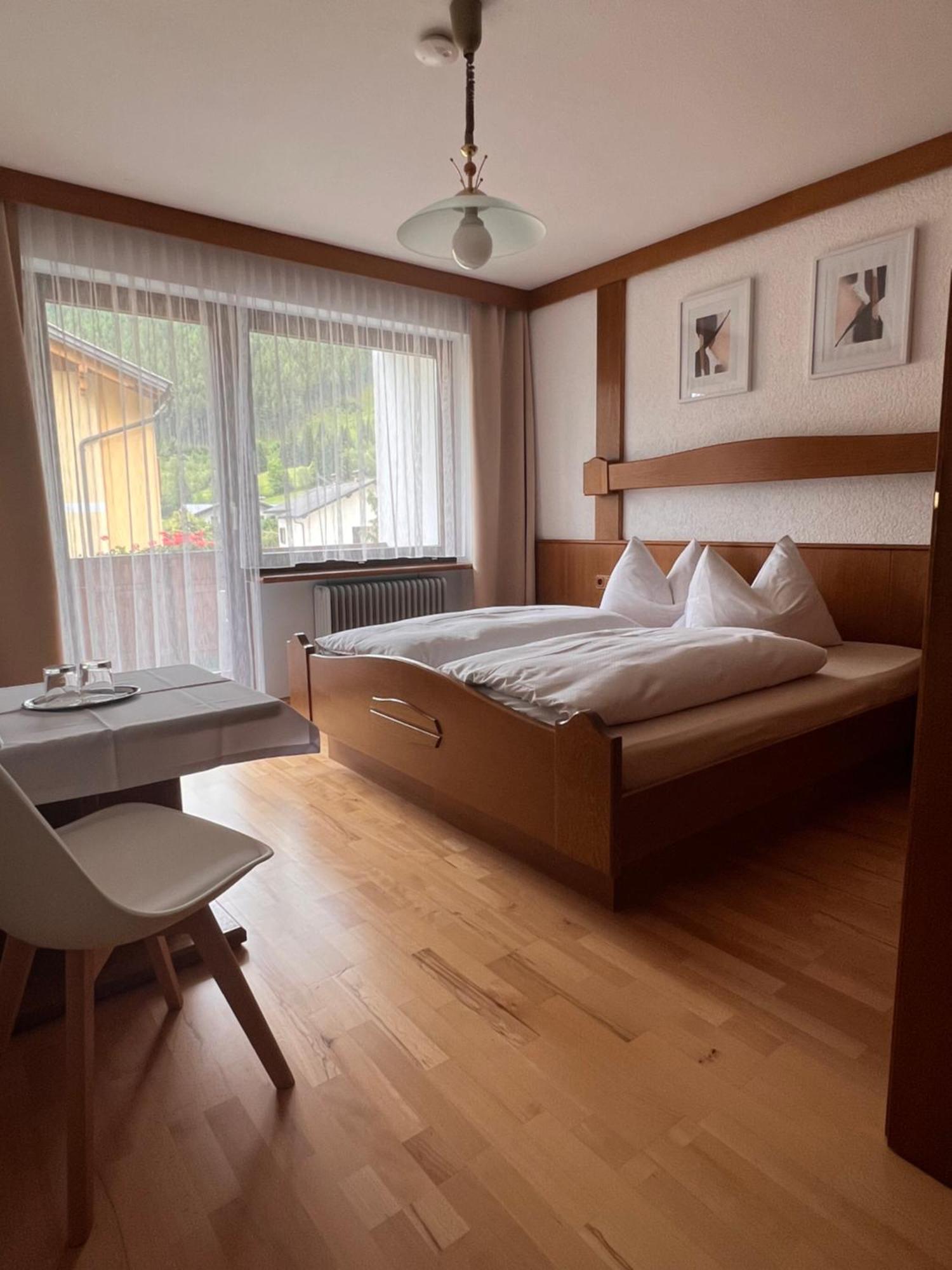 Fruehstueckspension-Appartementhaus Wasserer Bad Kleinkirchheim Ngoại thất bức ảnh